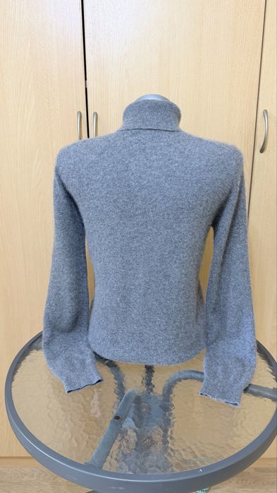 Пуловер  поло Benetton.100%кашмир. Размер М