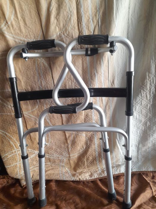 Продам   Ходунки