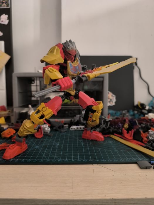 Лего самоделка из деталей Бионикл