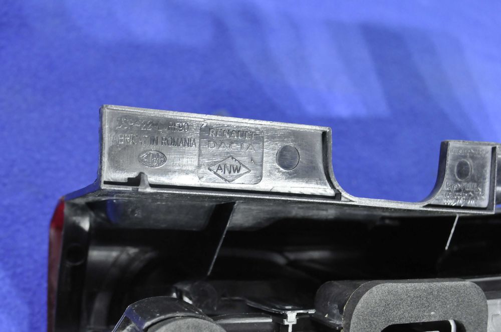 Фонарь LADA Largus 2012-