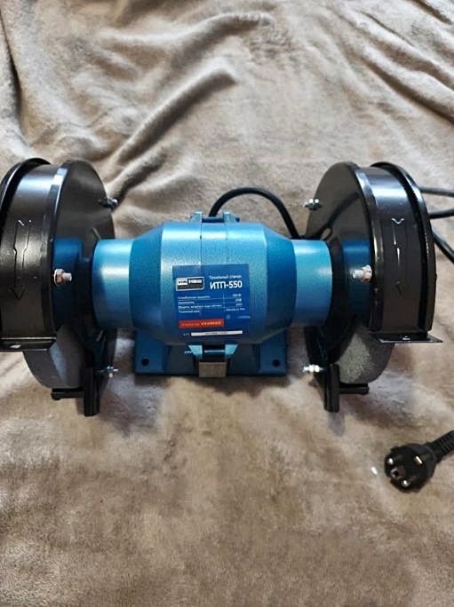 Polizor de banc dublu 550W, nou