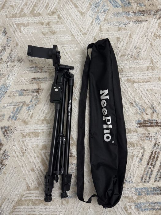 Продам Штатив высота 1м