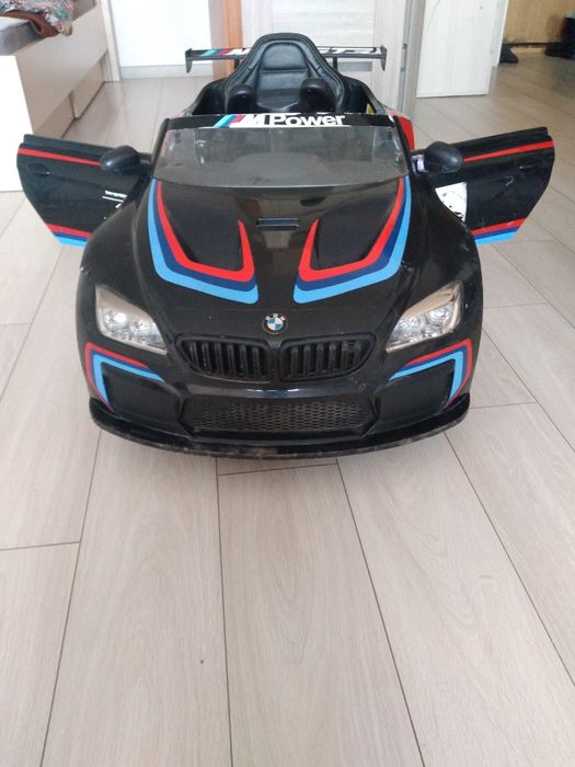 Продам детский электромобиль