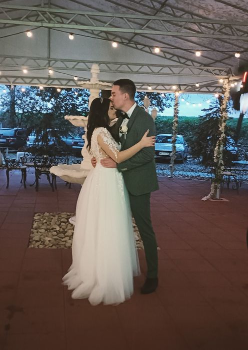 Rochita de mireasa cu sclipici