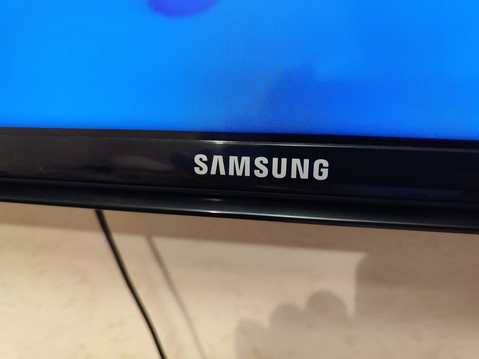 Продам телевизор samsung 40 диагональ