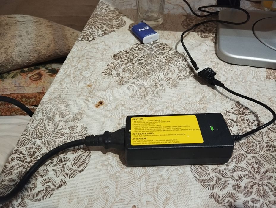 Телевизор на 12в и 220в