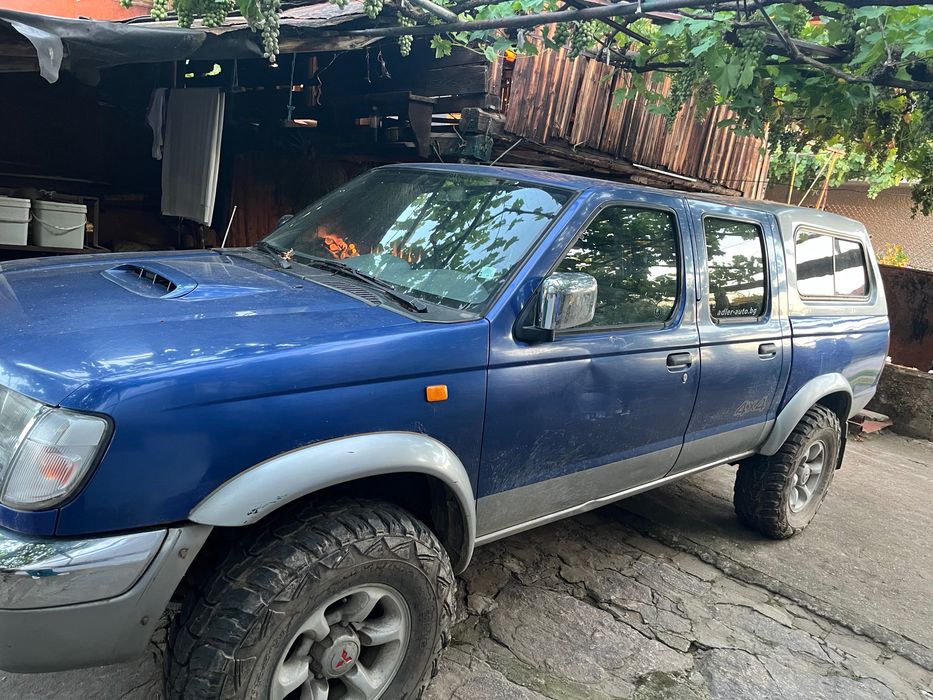 Продавам Nissan Navara 4x4 в добро техническо състояние