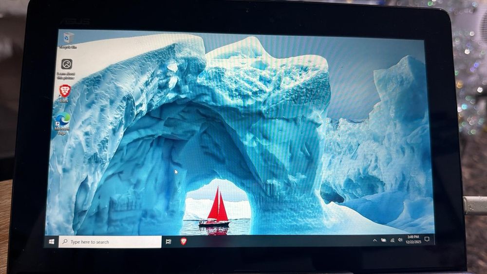 Laptop/tabletă Asus 2 în 1 10.1 inch