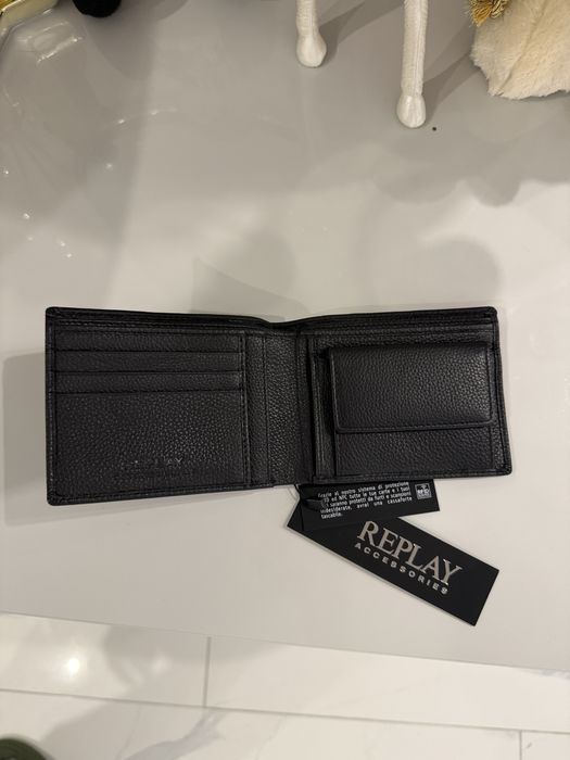 Чисто ново портмоне Replay