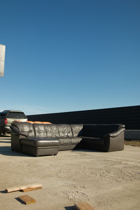 Colțar U din piele ~ Negru elegant