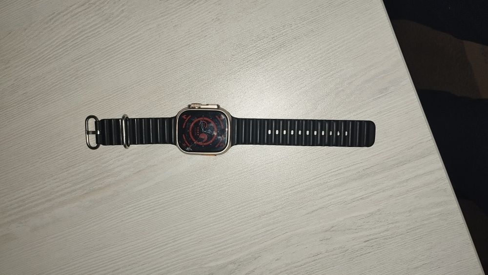 Smart Watch Ultra — Komplektda 2 ta remeshok va zaryadlovchi