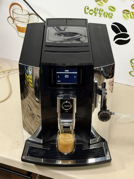 Кафемашина кафе автомат JURA E8 с гаранция