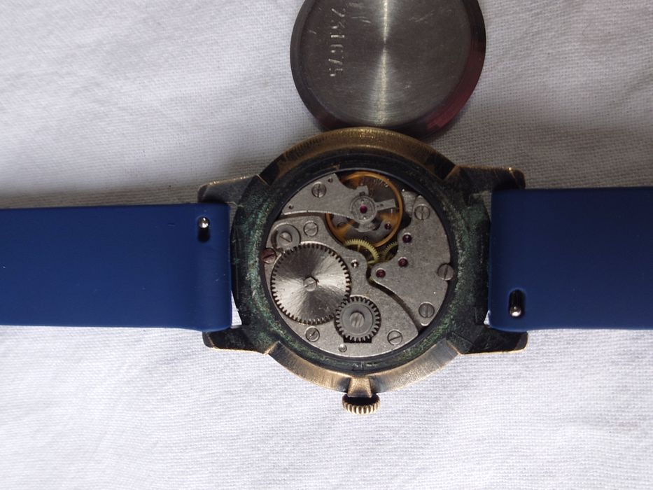 Победа Самара, руски механичен часовник, с ръчно навиване.