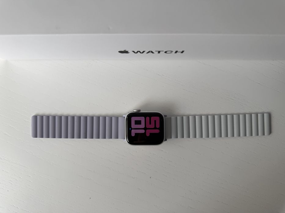 Продам apple watch SE 2