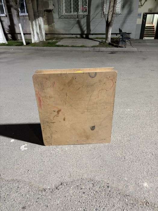 Продаются стол