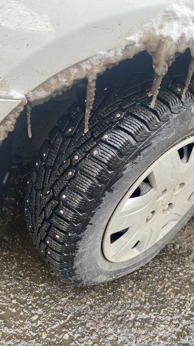 ПРОДАМ зимние резины P14