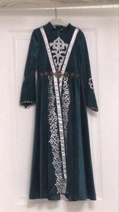 Платье для девочек 8-9 лет