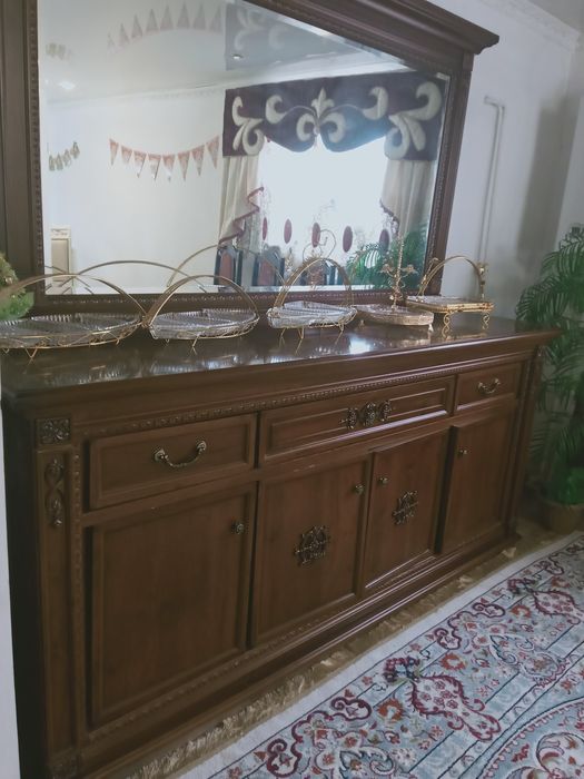 Продам мебель гостинную