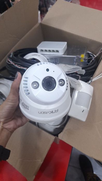 Kamira Sotiladi  kam vaq ishlagan holati yangi dek