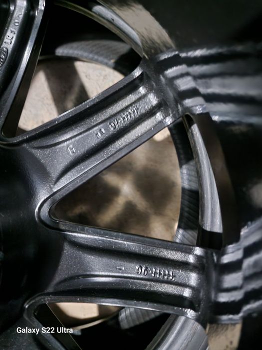 AUDI 18 и 19 цола  5X100 и 5X112 комбинирани 19 цола оригиналниЗамъка