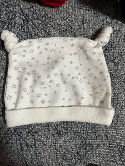 Бебешки прекрасни шапки