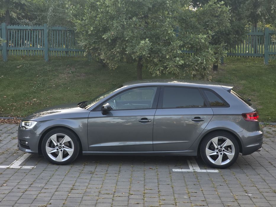 Audi A3 8V România
