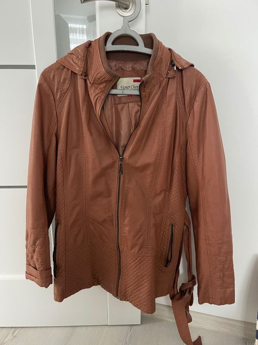 Кафяво дамско кожено яке