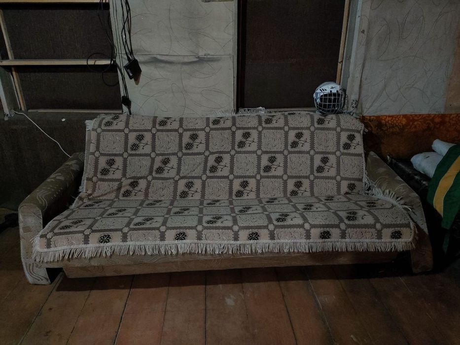 Диван в хорошем состоянии
