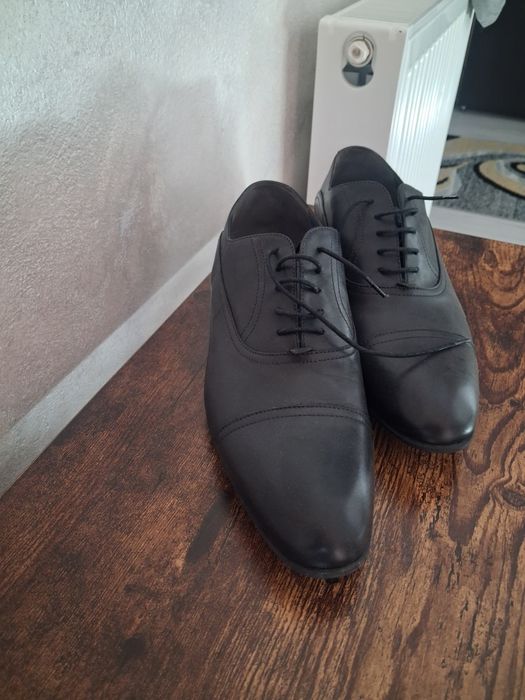 Vind pantofi piele, mărimea 41