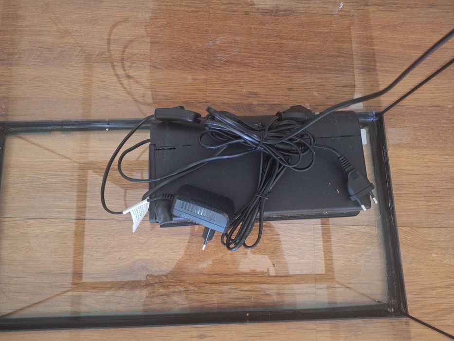 Vând acvariu Advanced Led 60