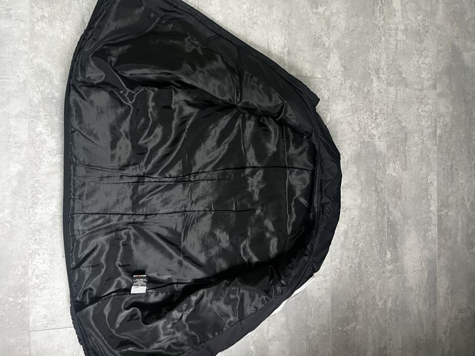 Продам жилетку Nike