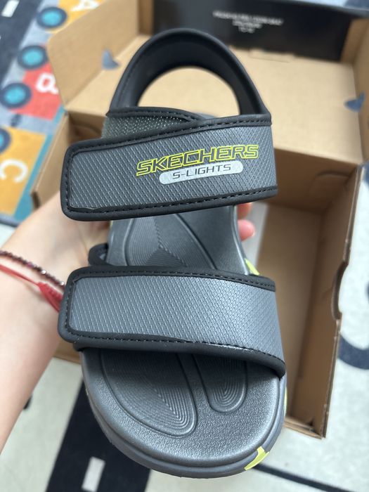 Сандали sketchers