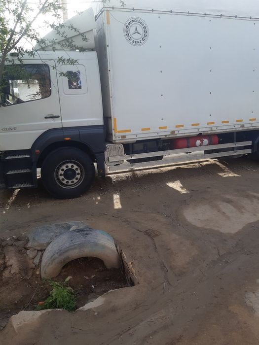 Mercedes Benz Atico 18_28 Furgon