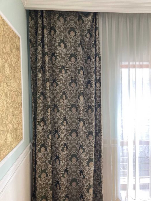 Шторы качественные б/у