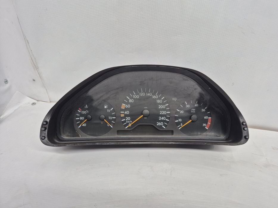 Щиток приборов 210 мерседес М112