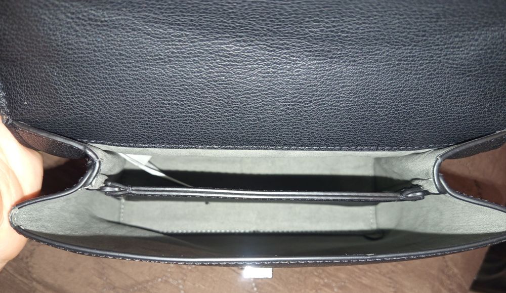 Дамска чанта calvin klein jeans minimal monogram top handle 22