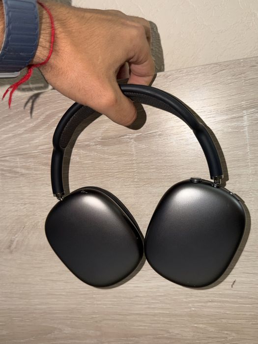 Продаются AirPods Max