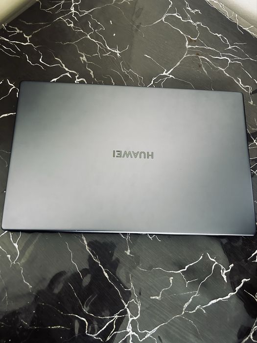 ноутбук Huawei MateBook D15