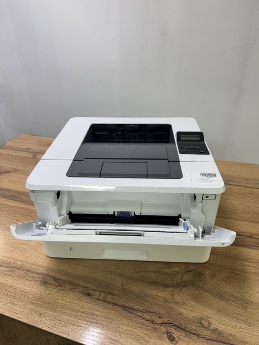 Принтер HP LaserJet Pro M404dn