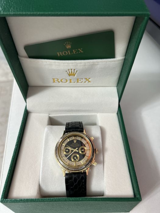 Золотые часы с бриллиантами