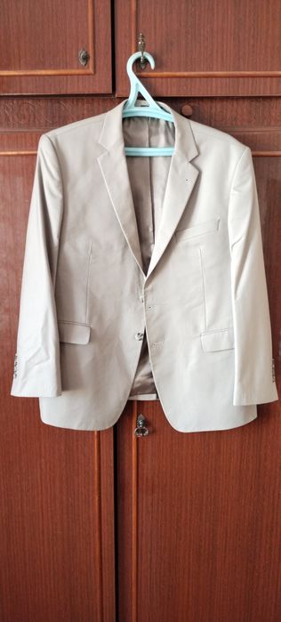 Продам мужской костюм