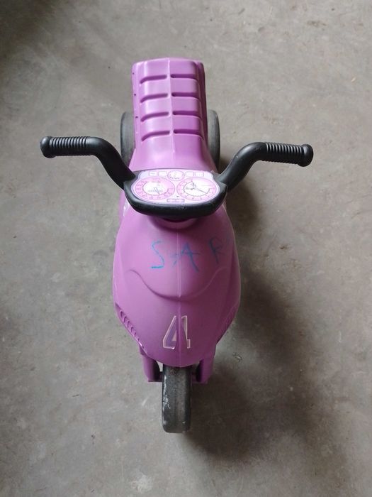 Mașinuță cu 3 roți de copii