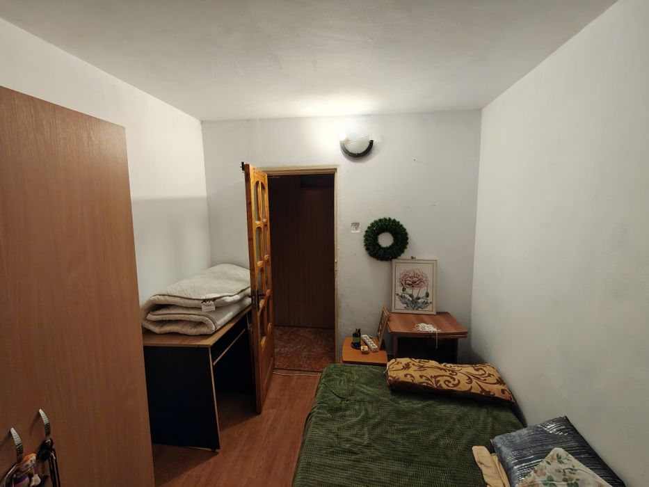 Apartament parter  3 camere craiovita 55mp