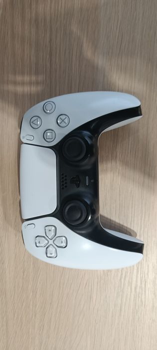 Продам СРОЧНО Playstation 5