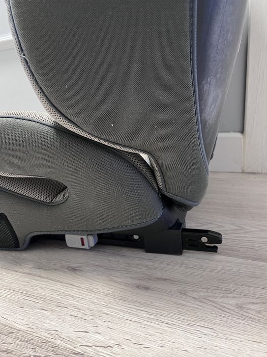 Автокресло с креплением ISOFIX