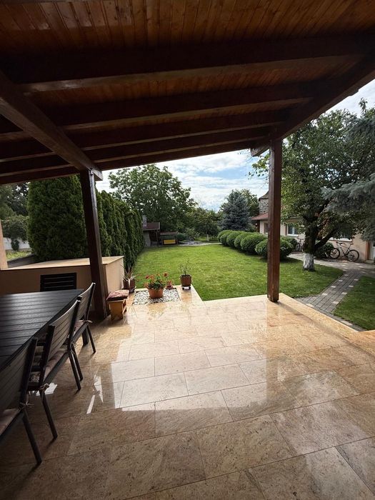 Vand casa ultracentral în Sebes