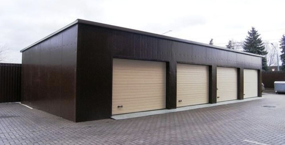 Vind garaje auto pe structura metalica si panou sendwis