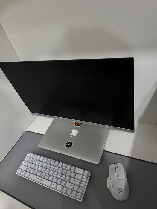 Монитор HP24еа White