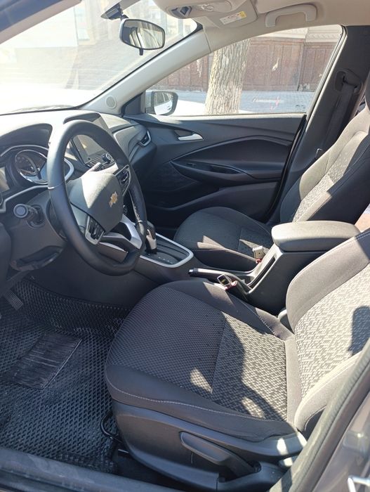 Chevrolet Onix LTZ sotiladi