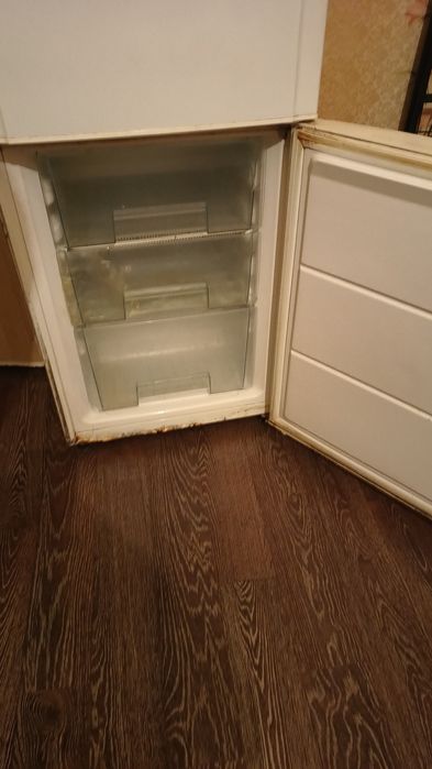 Продам холодильник б/у на зап части